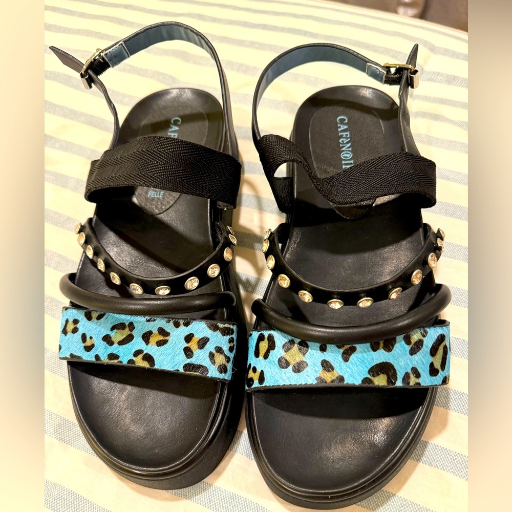 Italian platform sandals size 38 (7.5 US) never been worn before.